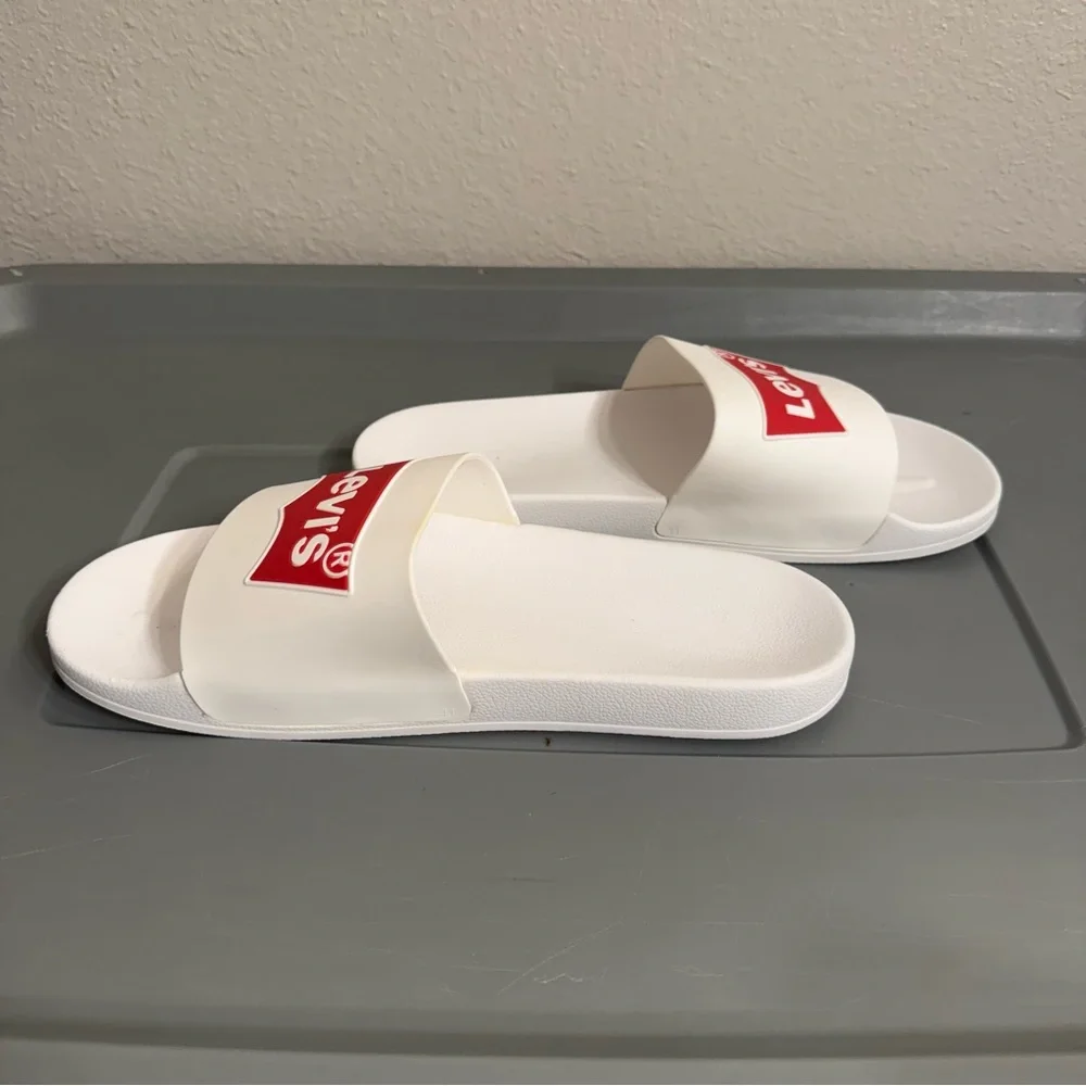 Levi's Red Logo White Slide Sandals